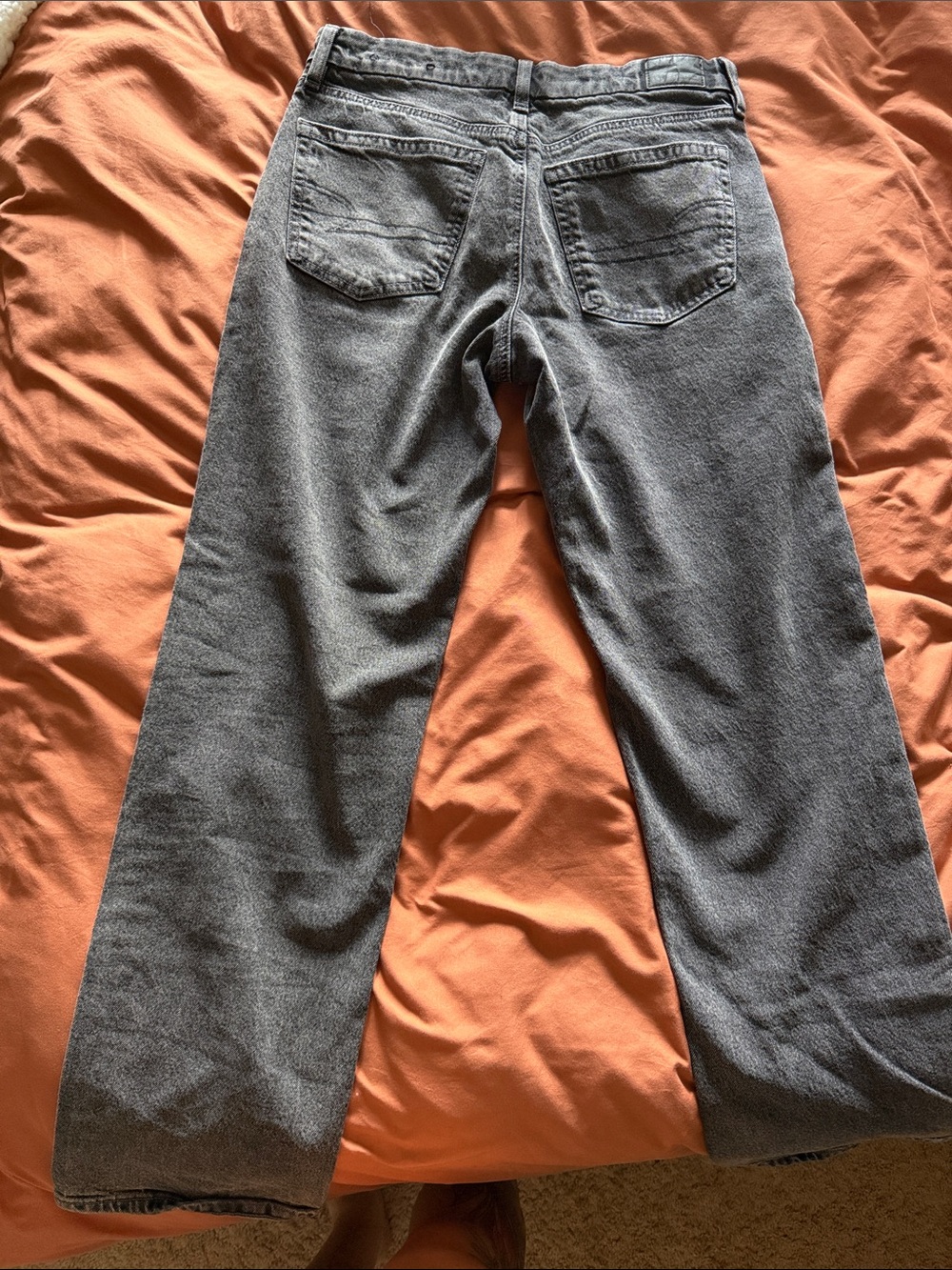 Classic Straight-Leg Jeans in Faded Gray - Picture 2 of 2